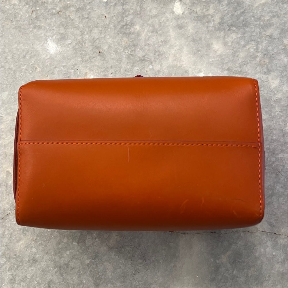 IIIBeCa by Joy Grayson Orange Leather Toiletry Bag NWOT - Picture 4 of 12